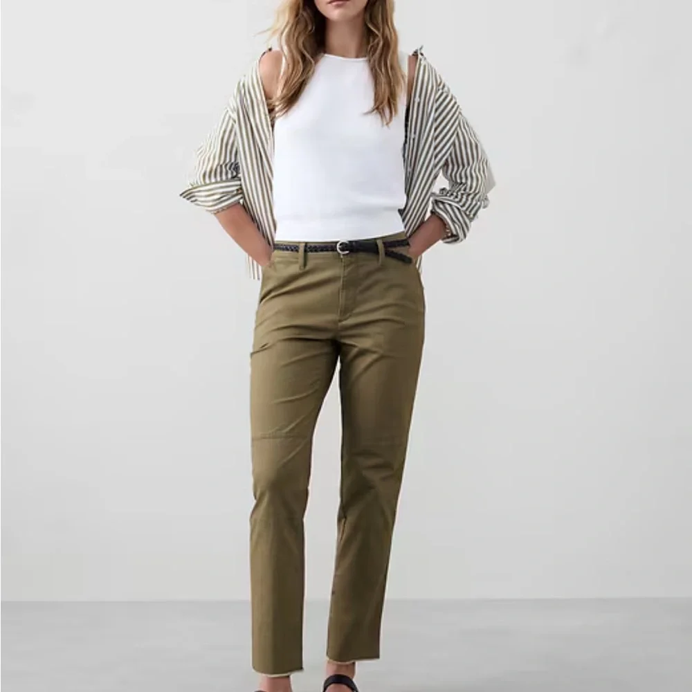 NWOT Banana Republic Slim Mid Rise Pull-On Chino - Picture 1 of 11